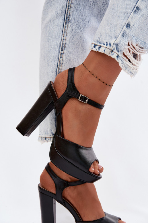 Dámske sandále Zapnuté vysokých opätkoch Príspevok čierna Nelissey