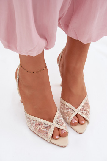 Dámske sandále s tenkými podpätkami s čipkou I Zdobieniem béžová Melivelle