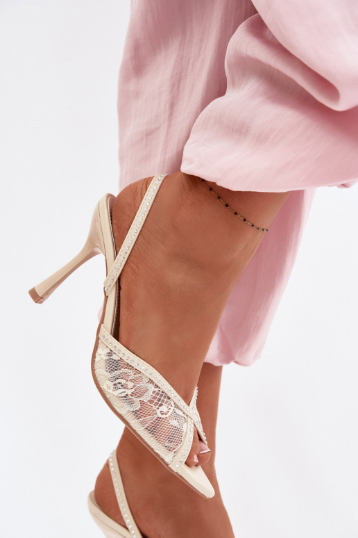 Dámske sandále s tenkými podpätkami s čipkou I Zdobieniem béžová Melivelle