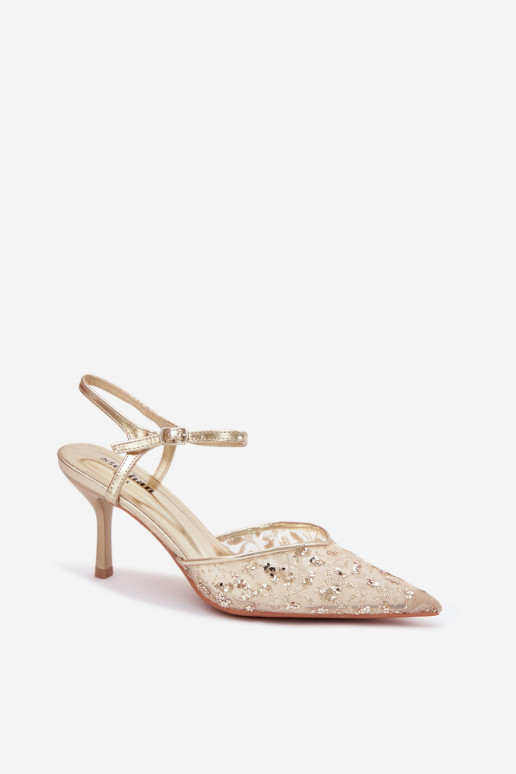 Sieťovina Dámske sandále s tenkými podpätkamis leskomującym Zdobieniem zlatej farby Laria