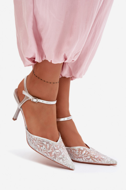 Sieťovina Dámske sandále s tenkými podpätkamis leskomującym Zdobieniem strieborná farba Laria