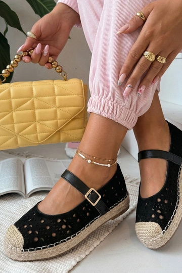 Čierne perforované espadrilky na platforme Paulette