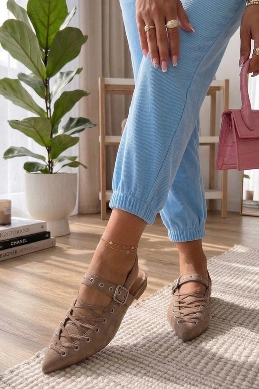 Karamelové balerínky s otvorenou...