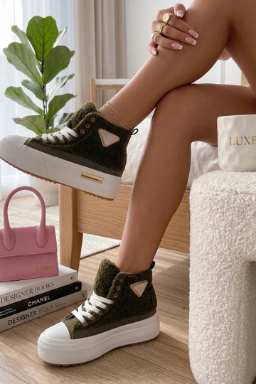 Zelené plyšové športové... 2