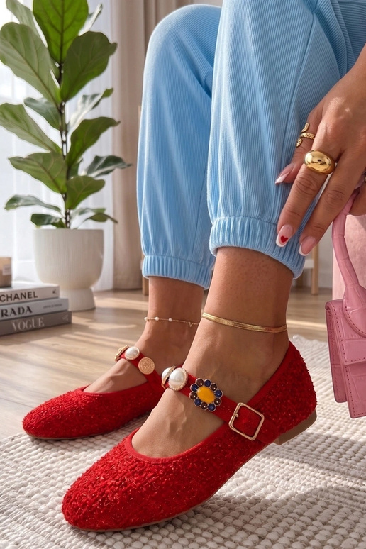 Červené baleríny s dekoratívnym...