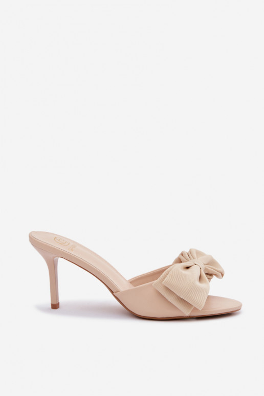 Dámske papuče s tenkými podpätkami a mašľami pieskovej farby Jelessa