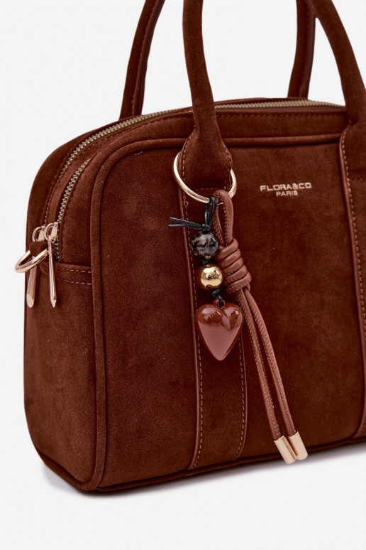 Kabelka Typu Kufor z eko semišuoInaBrelokiem Hnedá farba Sorielle