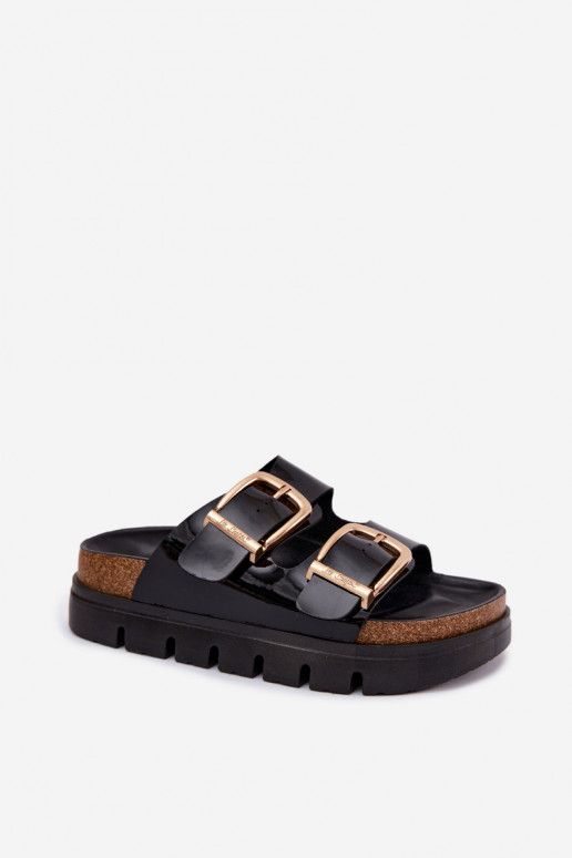 Zlaté dámske lakované šľapky na platforme so sponami Lee Cooper LCIN-26-35-4459L