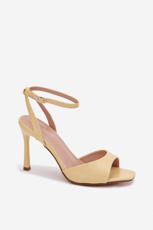 Dámske sandále s tenkými podpätkamiImitacji Skóry žltá Olissey