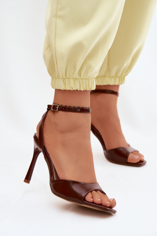 Dámske sandále s tenkými podpätkamiImitacji Skóry Hnedá farba Olissey