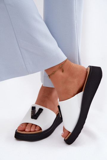 Kožené papuče DámskeLiterą V s platformou Vinceza 66950 biela farba 2