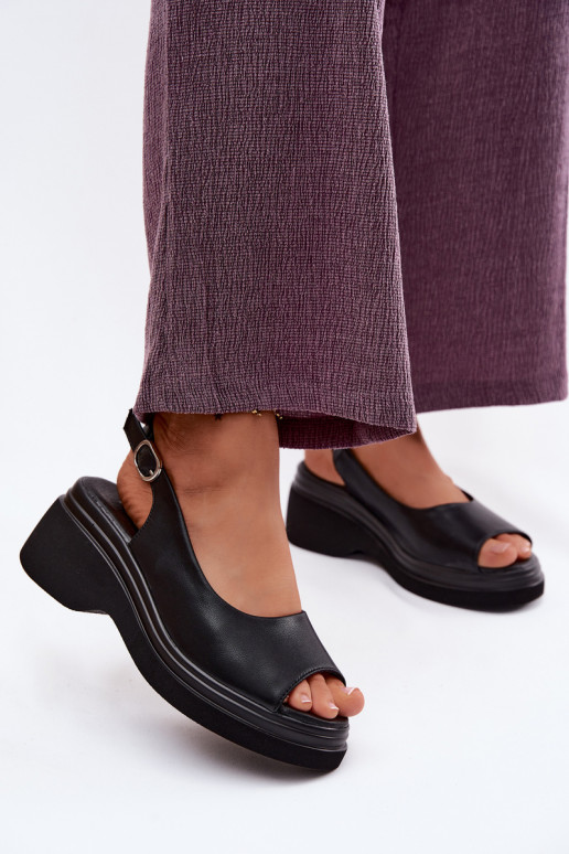 Kožené Sandále na platforme Vinceza 66936 čierna