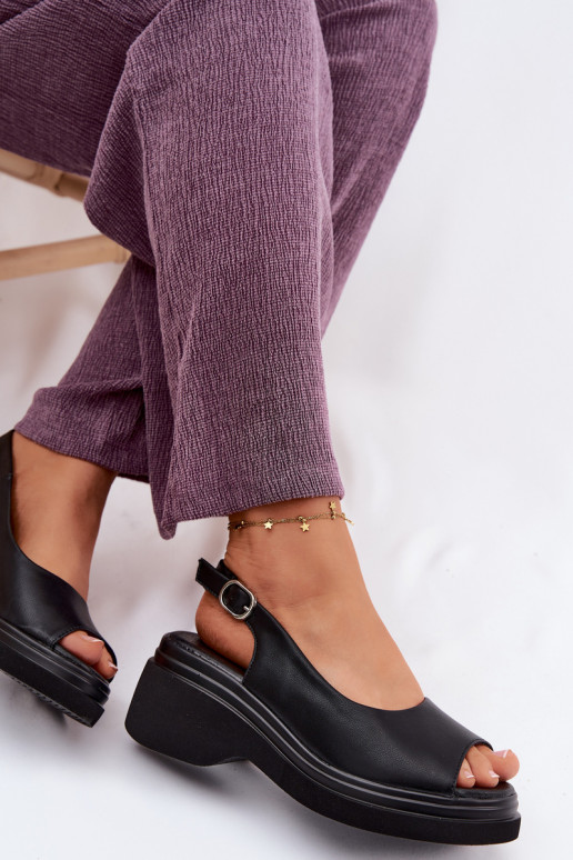 Kožené Sandále na platforme Vinceza 66936 čierna