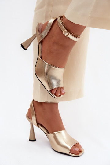 Dámske sandále s podpätkami Vinceza 62297 zlatej farby