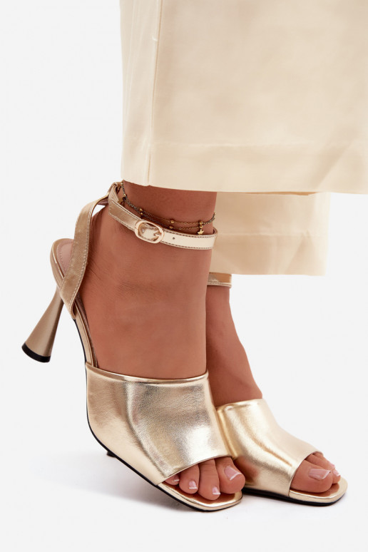 Dámske sandále s podpätkami Vinceza 62297 zlatej farby