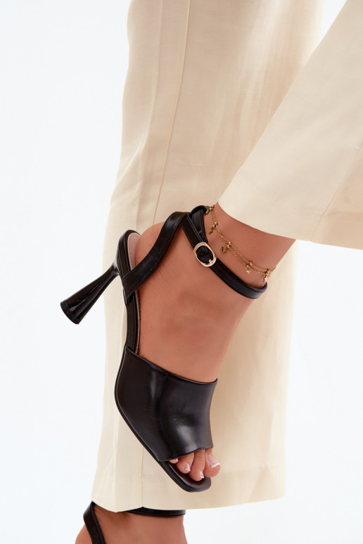 Dámske sandále s podpätkami Vinceza 62297 čierna