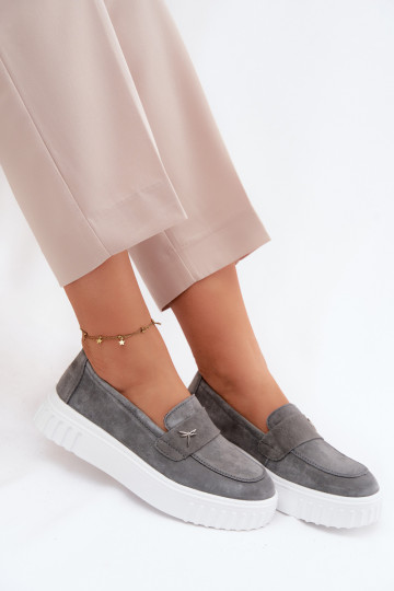 Dámske slip-on topánky z umelej semišovej platformy Vinceza 93218 v šedej