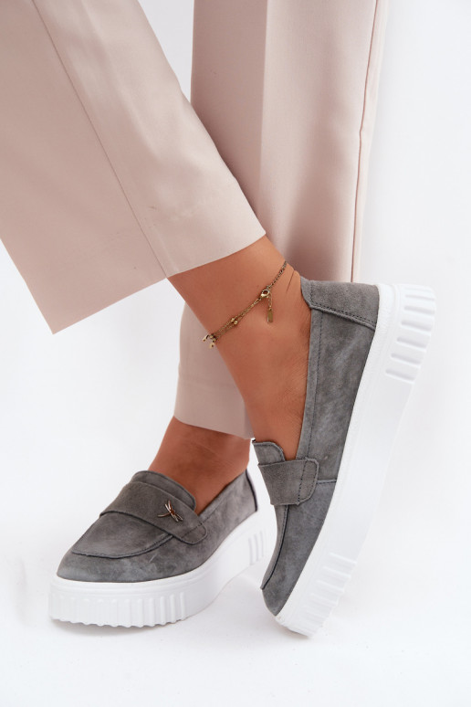 Dámske slip-on topánky z umelej semišovej platformy Vinceza 93218 v šedej