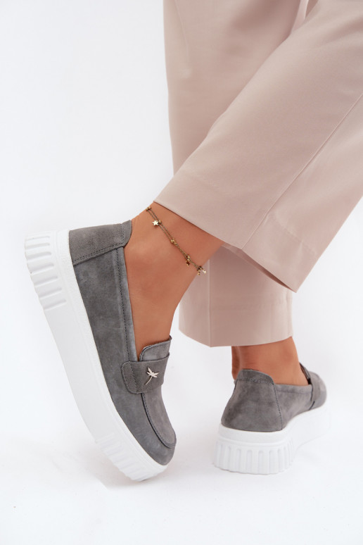 Dámske slip-on topánky z umelej semišovej platformy Vinceza 93218 v šedej