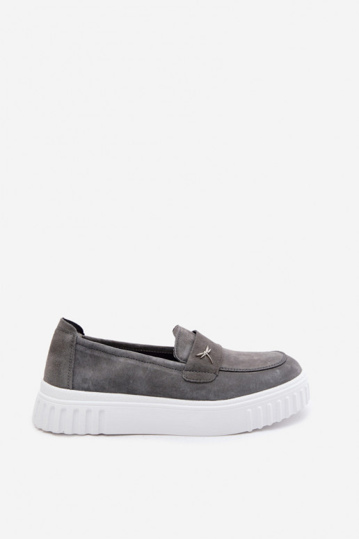 Dámske slip-on topánky z umelej semišovej platformy Vinceza 93218 v šedej