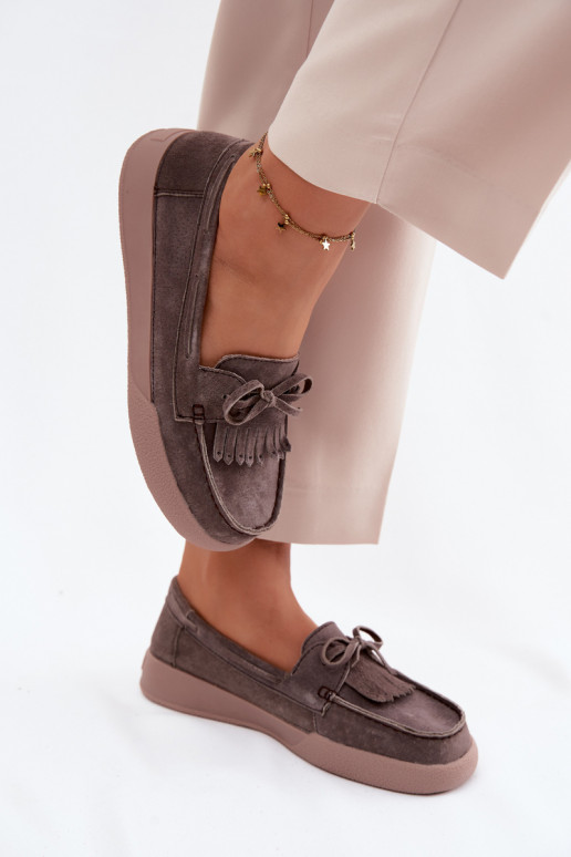 dámske mokasínyZapnutéturalnego zo semišuu so stuhami A Fringes Vinceza 93223 Hnedá farba