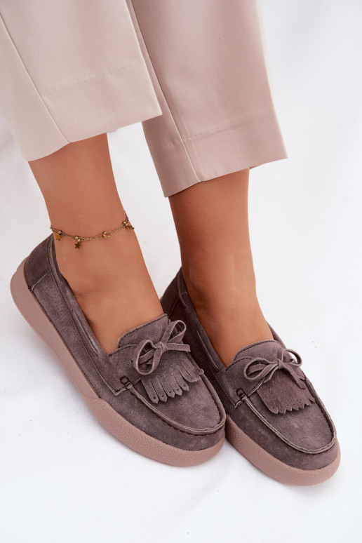 dámske mokasínyZapnutéturalnego zo semišuu so stuhami A Fringes Vinceza 93223 Hnedá farba