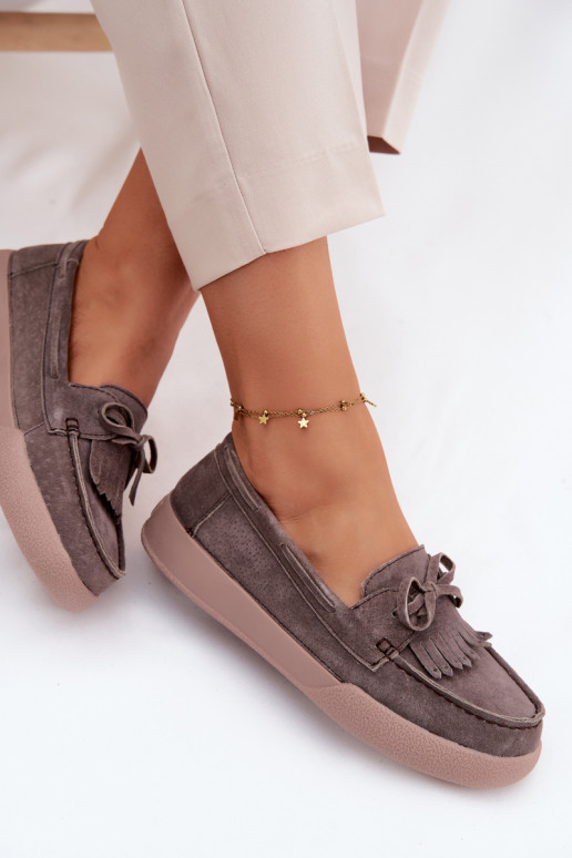 dámske mokasínyZapnutéturalnego zo semišuu so stuhami A Fringes Vinceza 93223 Hnedá farba