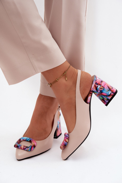 Dámske sandále na vysokom opätkuDekoracyjną s prackami Vinceza 62289 béžová
