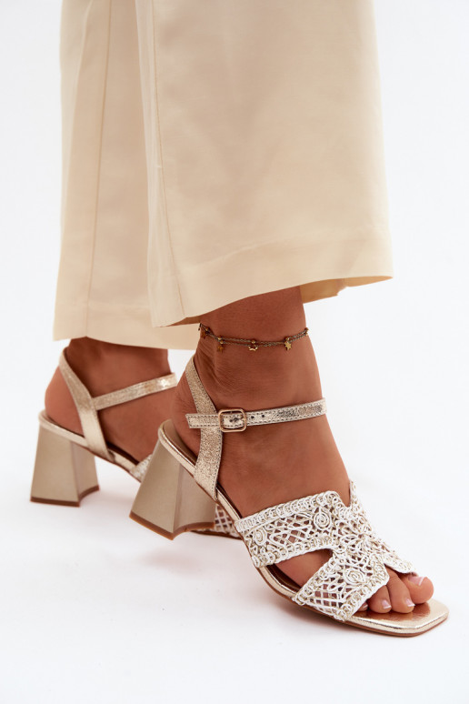 Dámske sandále na vysokom opätku Vinceza 20282 zlatej farby