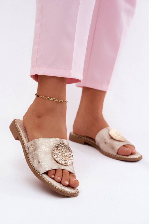 Dámske papuče S Ornatem Detalem so širokými podpätkami KV61-6034 zlatej farby