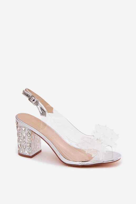 sandále s podpätkami so svietiacimi otvormi SiateczkoIna so stuhami D&A MR61-9010 strieborná farba