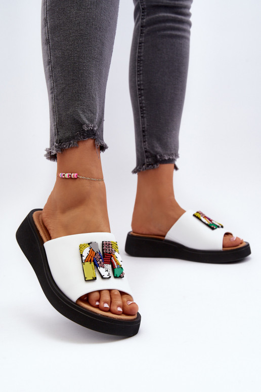 Kožené papuče Dámske s ozdobami biela farba Asames