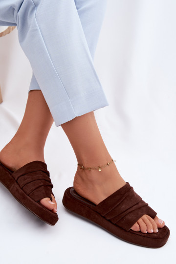 Dámske papuče S volánikmi CzekoladoIne Gelmira