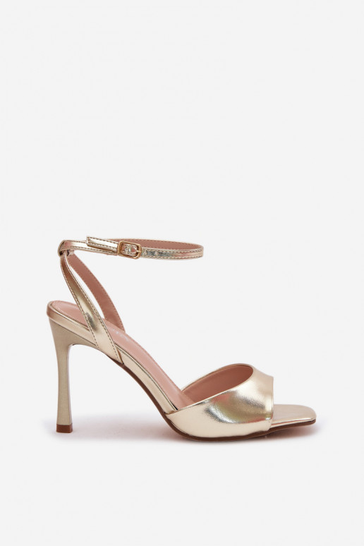 Dámske sandále s tenkými podpätkamiImitacji Skóry zlatej farby Olissey