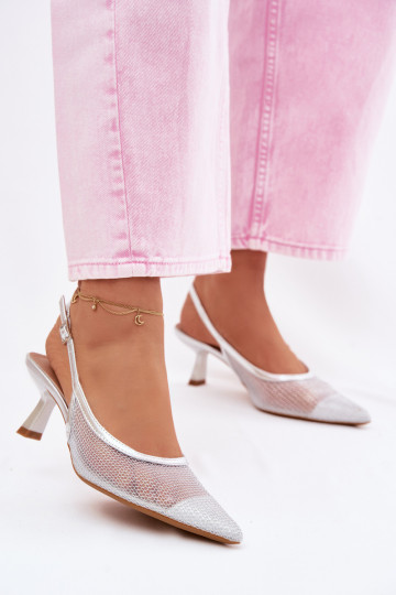 Sieťovina sandále Zapnuté Smukłym Obcasie strieborná farba Calora 2