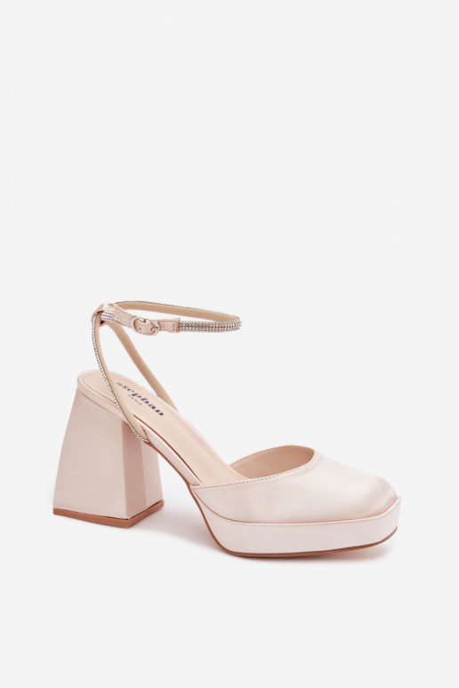 Dámske sandále Zapnuté masívnych opätkoch Typu Słupek Pasek s trblietavými otvormi zlatej farby Seraphina