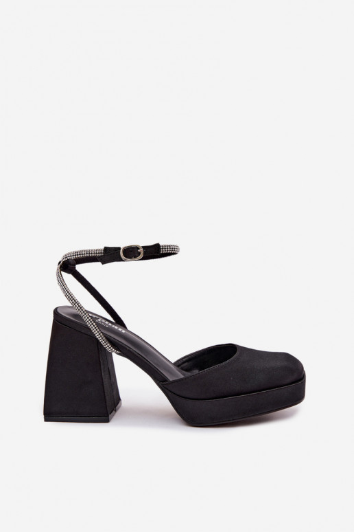 Dámske sandále Zapnuté masívnych opätkoch Typu Słupek Pasek s trblietavými otvormi čierna Seraphina