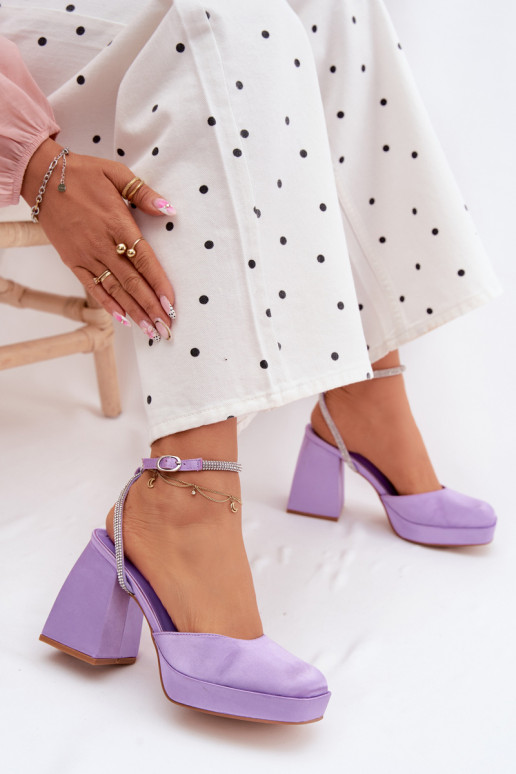 Dámske sandále Zapnuté masívnych opätkoch Typu Słupek Pasek s trblietavými otvormi Fialová Seraphina