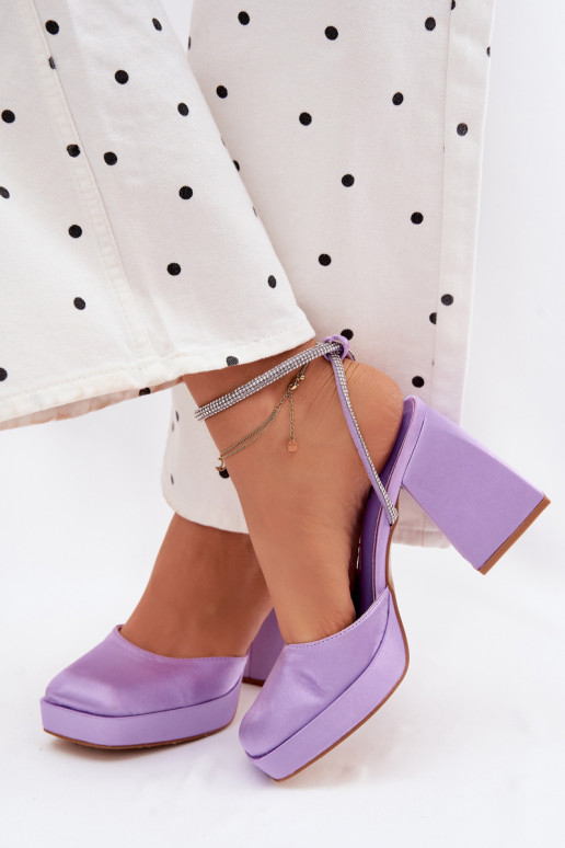 Dámske sandále Zapnuté masívnych opätkoch Typu Słupek Pasek s trblietavými otvormi Fialová Seraphina