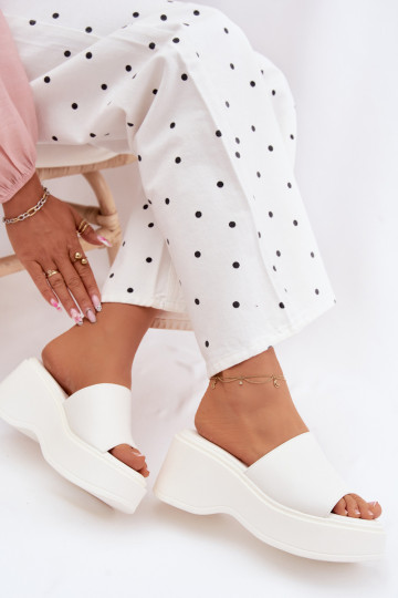 Dámske papuče s platformou biela farba Virelia