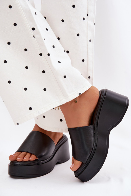 Dámske papuče s platformou čierna Virelia