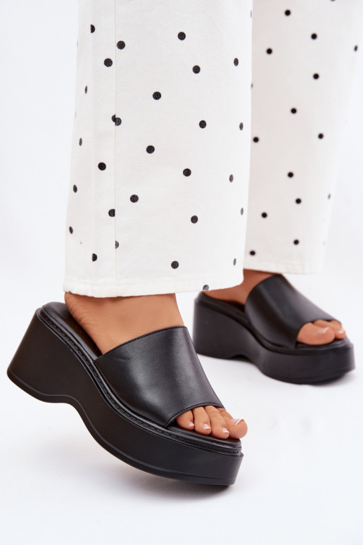 Dámske papuče s platformou čierna Virelia