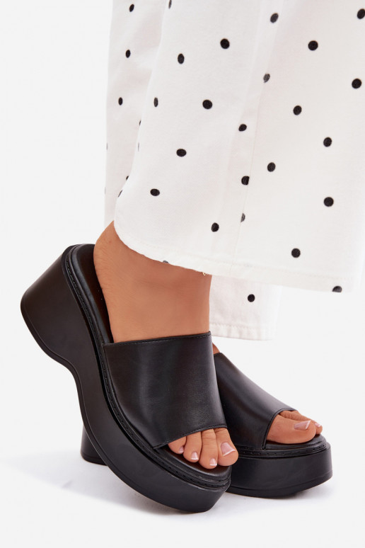 Dámske papuče s platformou čierna Virelia