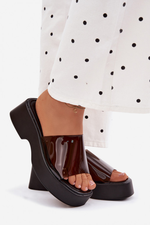 Dámske papuče s platformouTransparentnym Pruhyem čierna Selestia