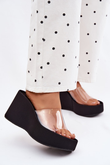 Dámske papuče s platformouTransparentnym Pruhyem čierna Zolretia