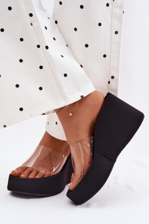 Dámske papuče s platformouTransparentnym Pruhyem čierna Zolretia