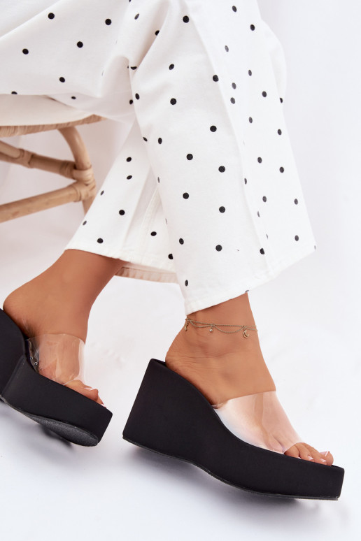 Dámske papuče s platformouTransparentnym Pruhyem čierna Zolretia