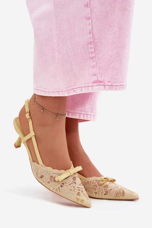 Čipkované sandále Dámske Zapnuté obcasie so stuhami žltá Máribelle