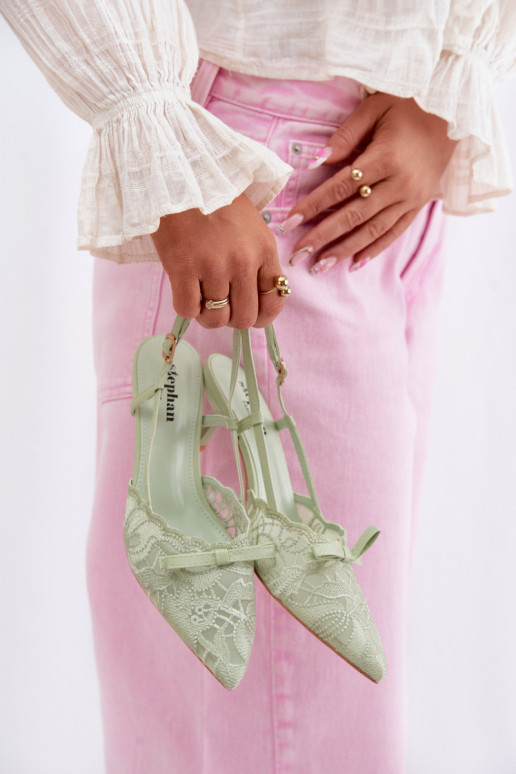 Čipkované sandále Dámske Zapnuté obcasie so stuhami zelená farba Máribelle