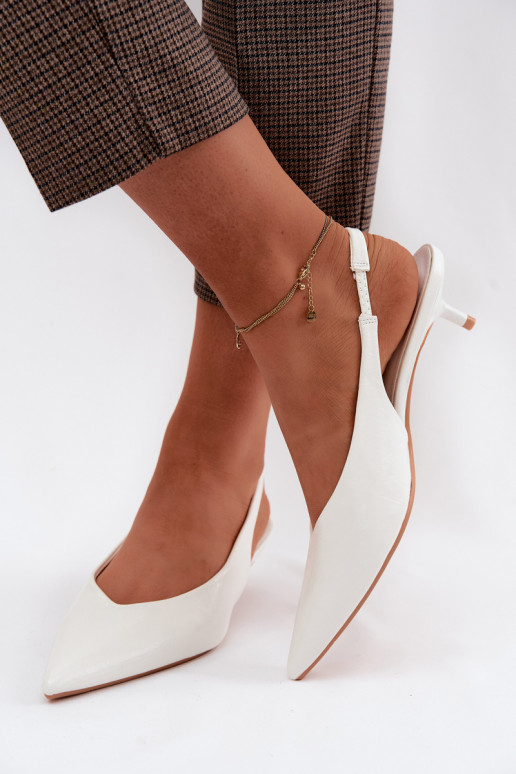 Lakované sandále pre ženyImitacji Skóry s podpätkami biela farba Averelle